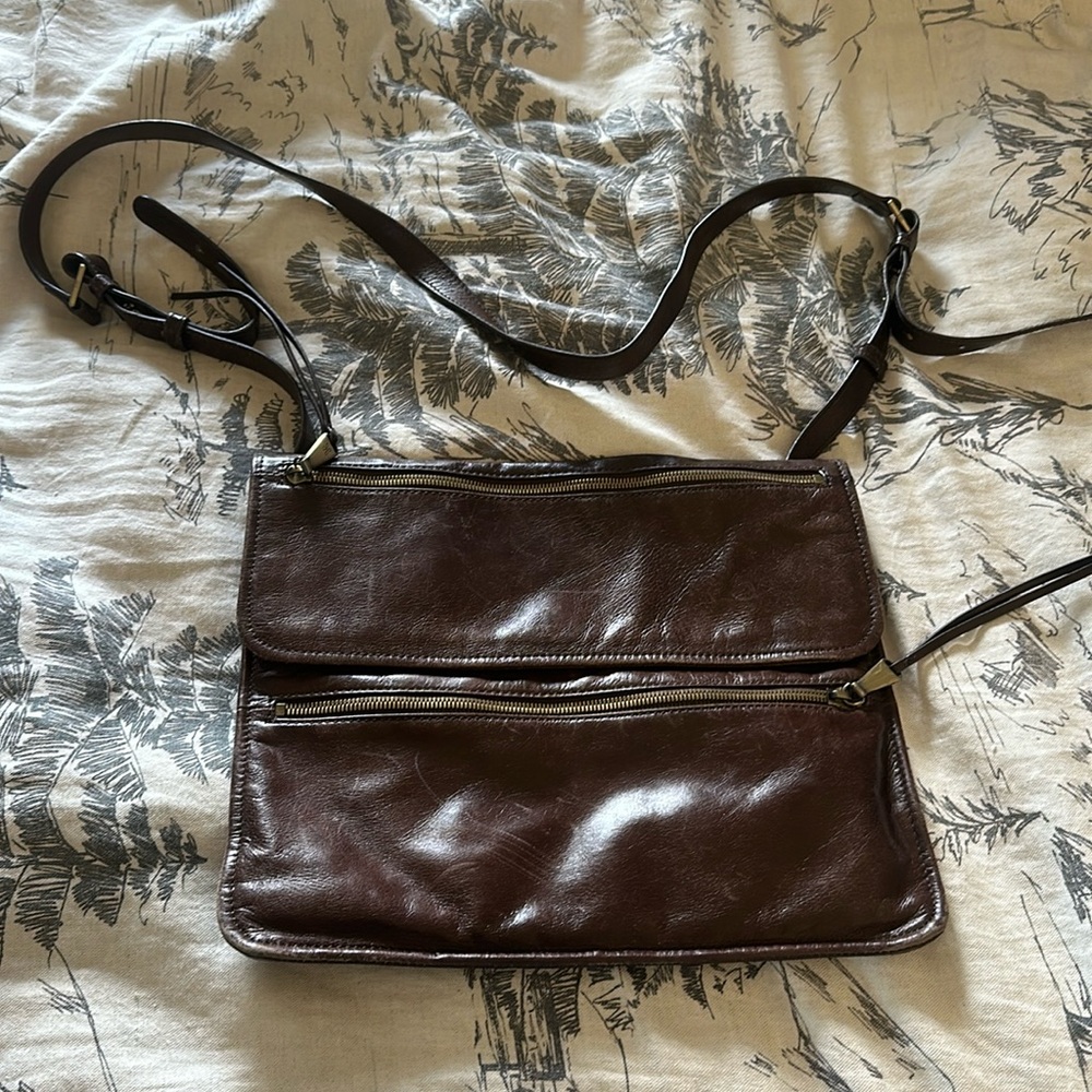 Hobo 100% leather brown purse